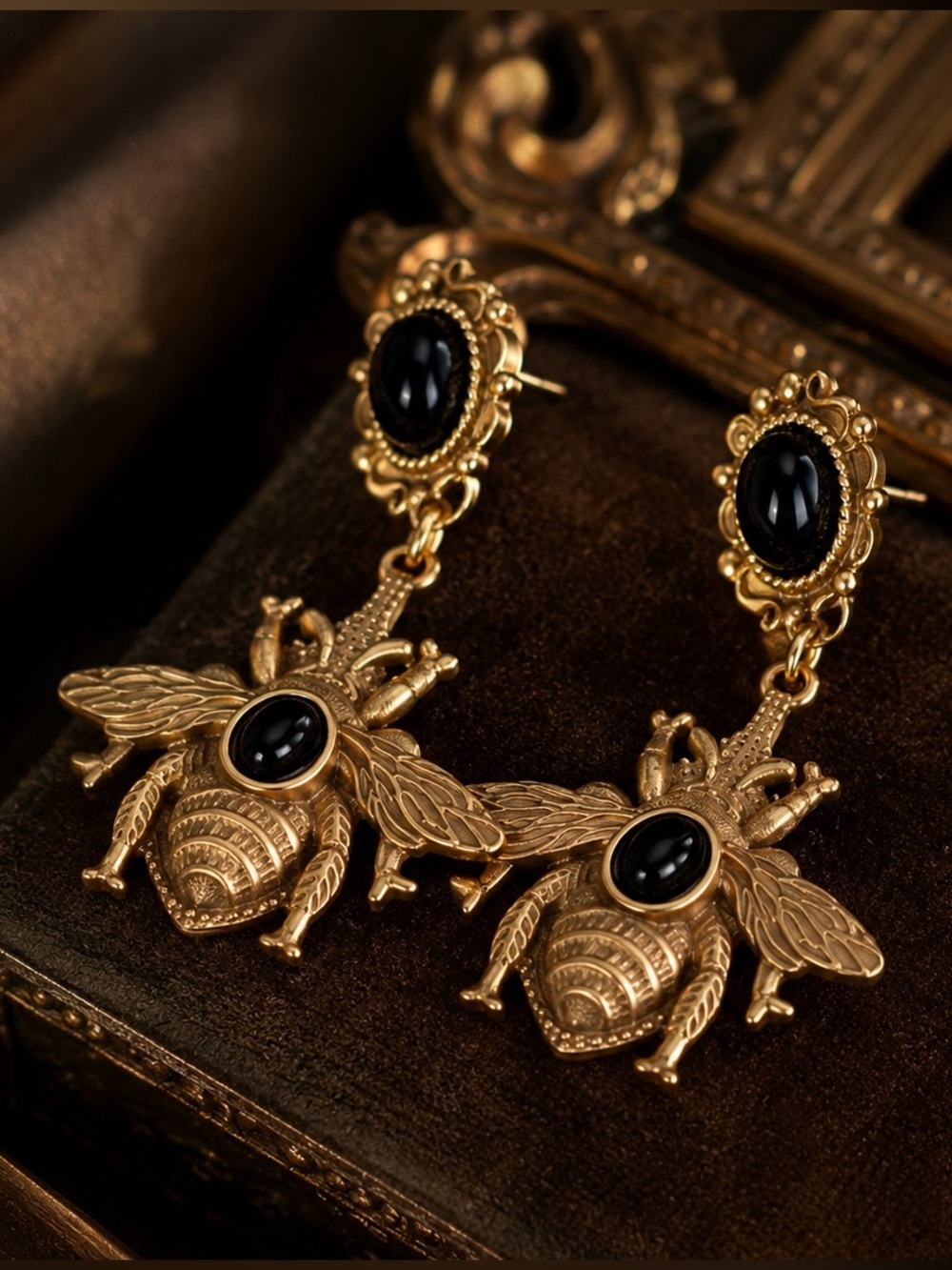 Royal Onyx Queen Bee Earrings Antique Gold Luxury Insect Earrings